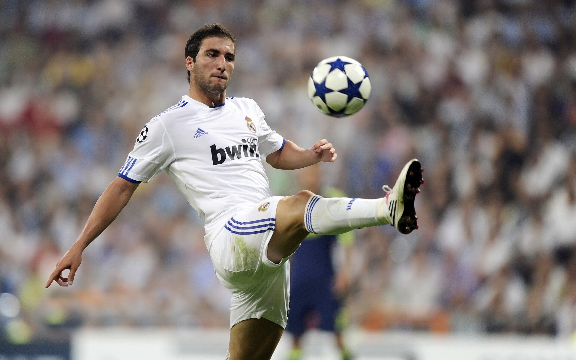 巴特勒回归赛场，爆冷首场状态亮眼，公牛观众沸腾！